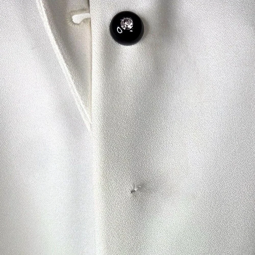 Maggie Barnes Womens White Coat With Black Faux Fur Trim Rhinestone 18W - Picture 9 of 9